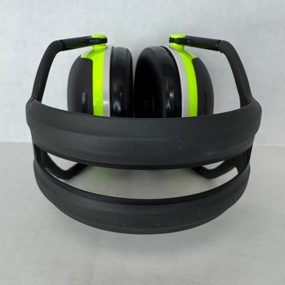 3M X 4A Hearing Protection/Black & Lime Green Earmuffs/Noise Reduction Rate 27dB - Picture 3 of 8